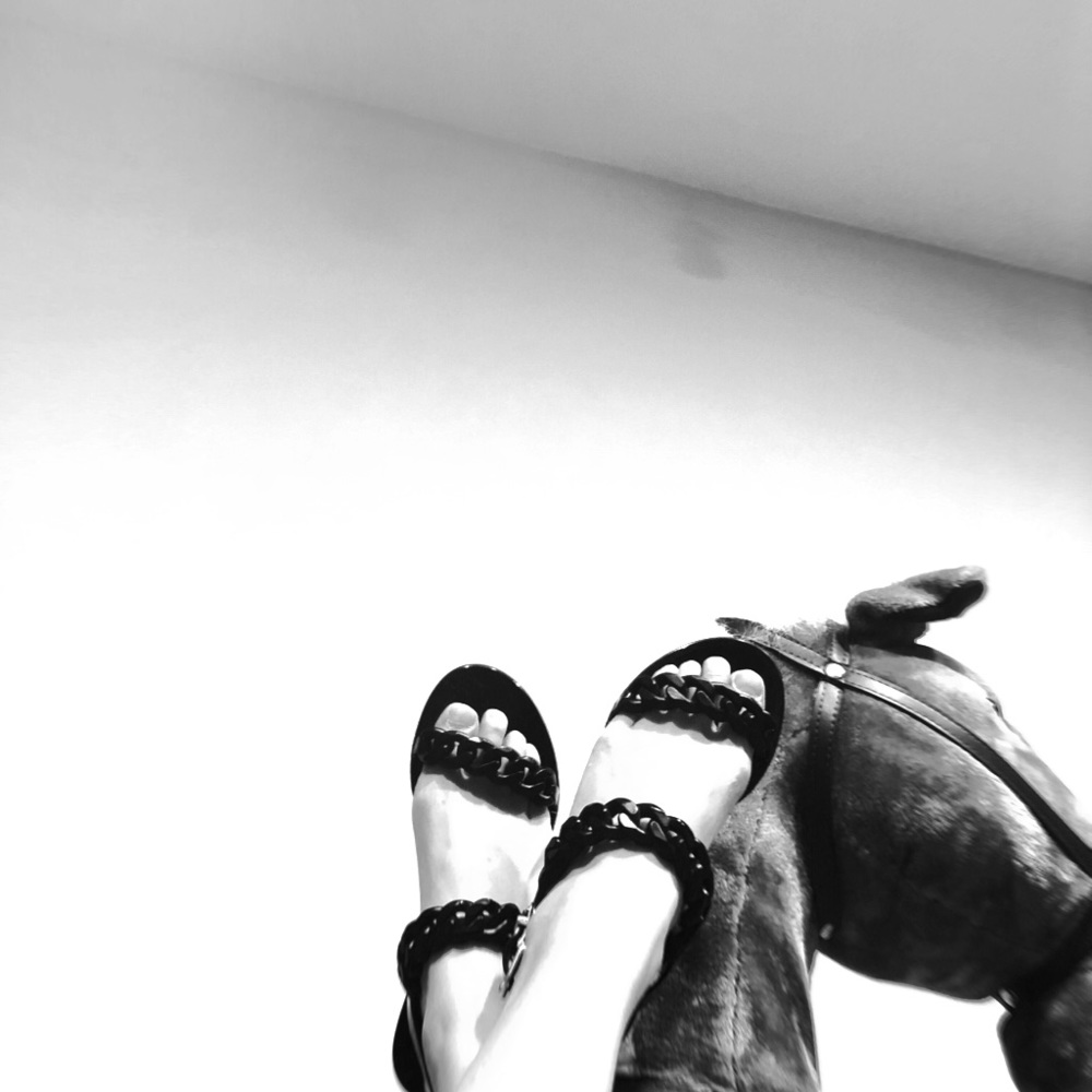 Givenchy Flippers